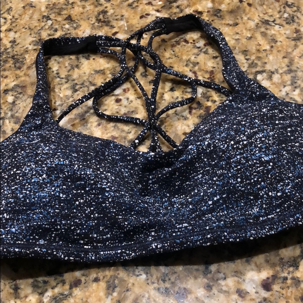 Lululemon sports bra